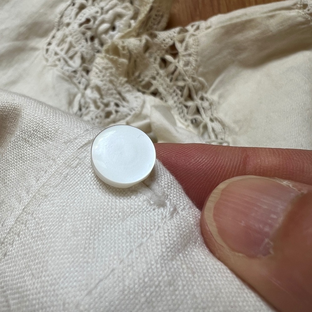 Cream Lace-Trim Cap Sleeve Blouse - Picture 11 of 16